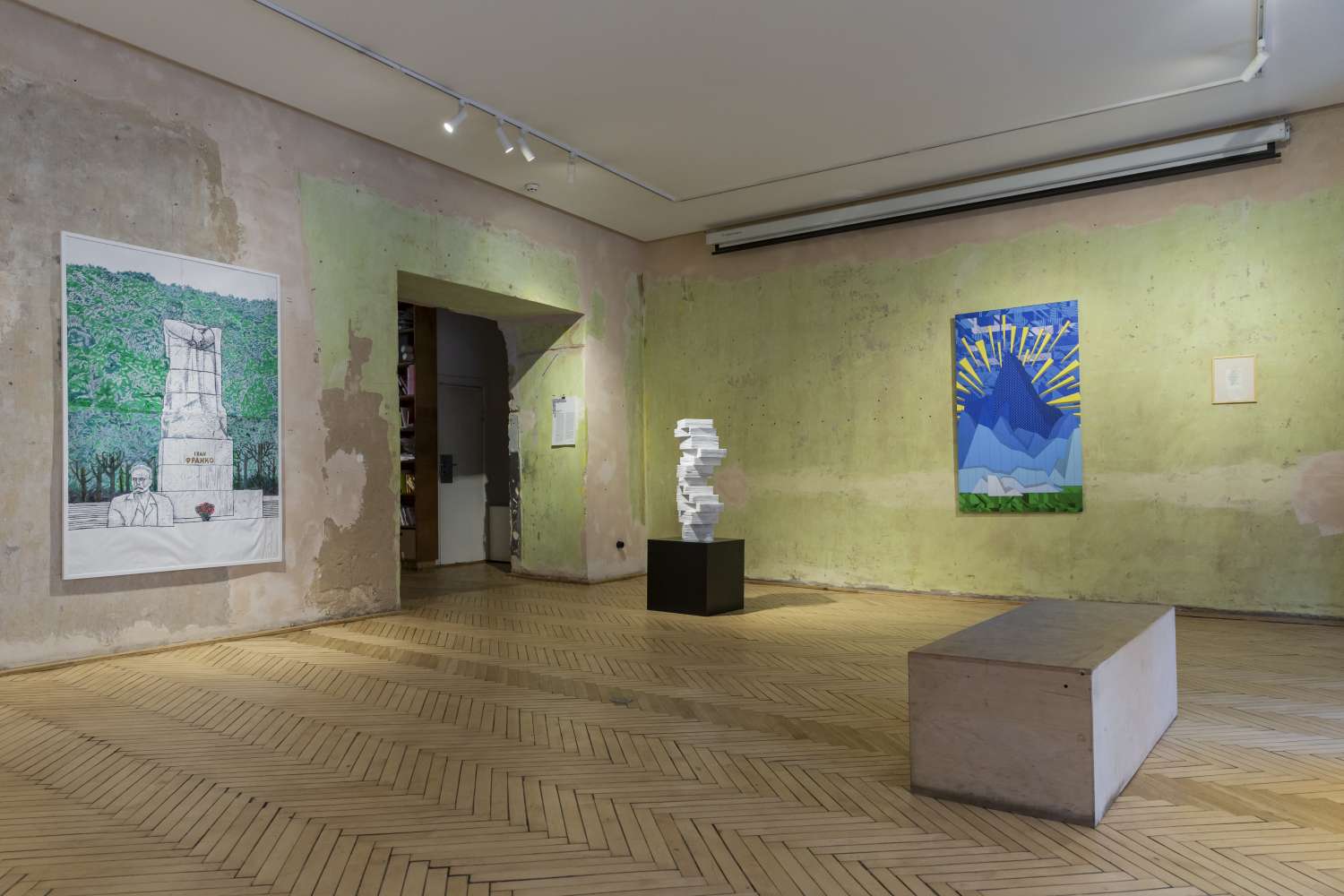 The Naked Collector. Volodymyr Kadygrob. Photo 1