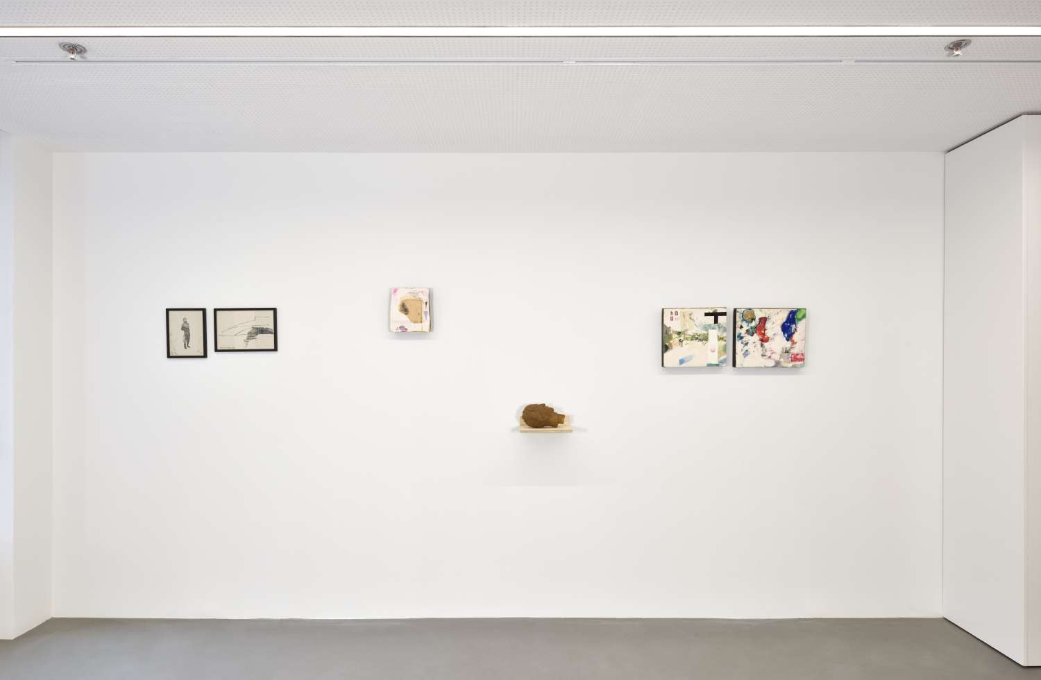  IT’S ONLY ACHILLES’ HEEL THAT’S LEFT ALIVE. Photo 2